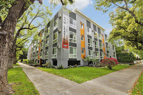 D69--2611 S. Portland Street property
